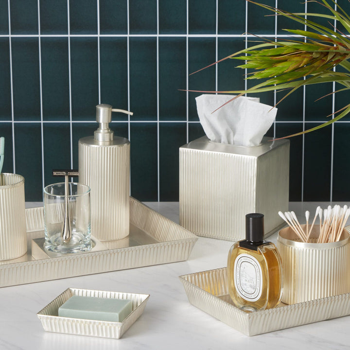 Redon,Matte Silver, Tissue Box, Square Straight, Ribbed Metal
