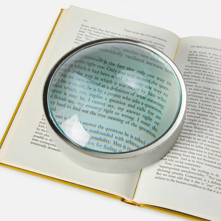 Wellington, Light Gray, Magnifying Glass, Large, Full-Grain Leather, M/2