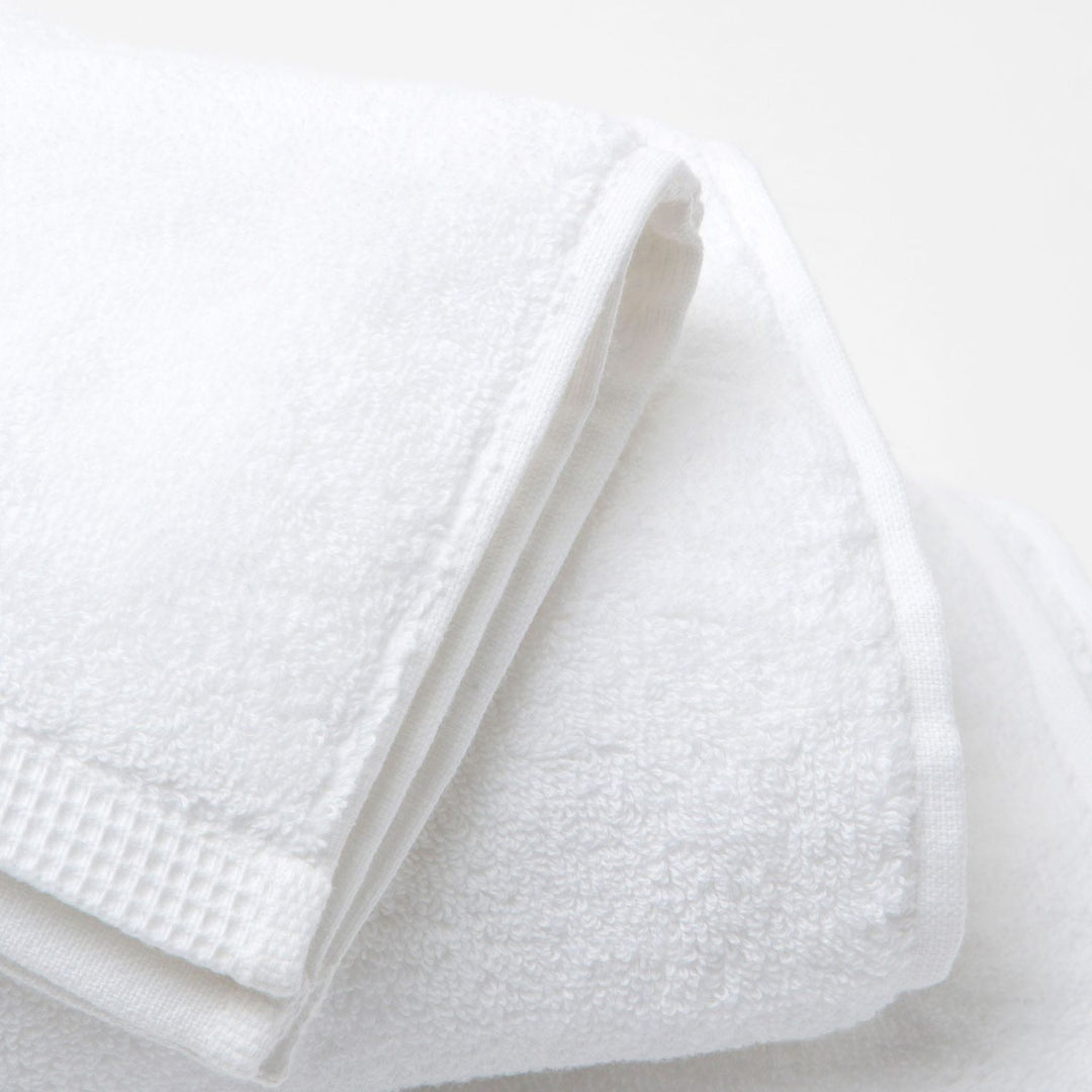 Geneva, White Guest Towel, 12"Lx20"W, 100% Cotton, 650 Gsm