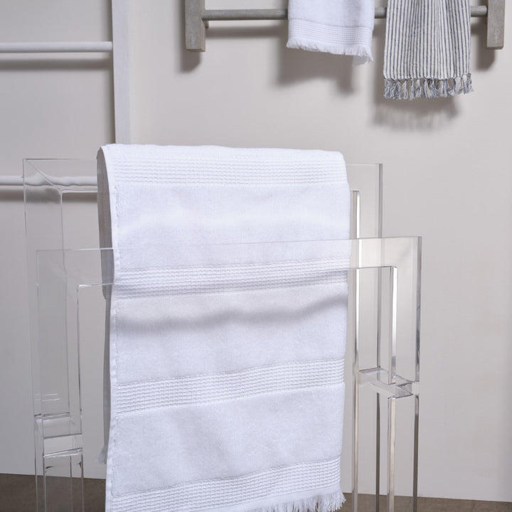 Annecy, White Bath Towel, 52"Lx2750"W, 100% Cotton, 550 Gsm