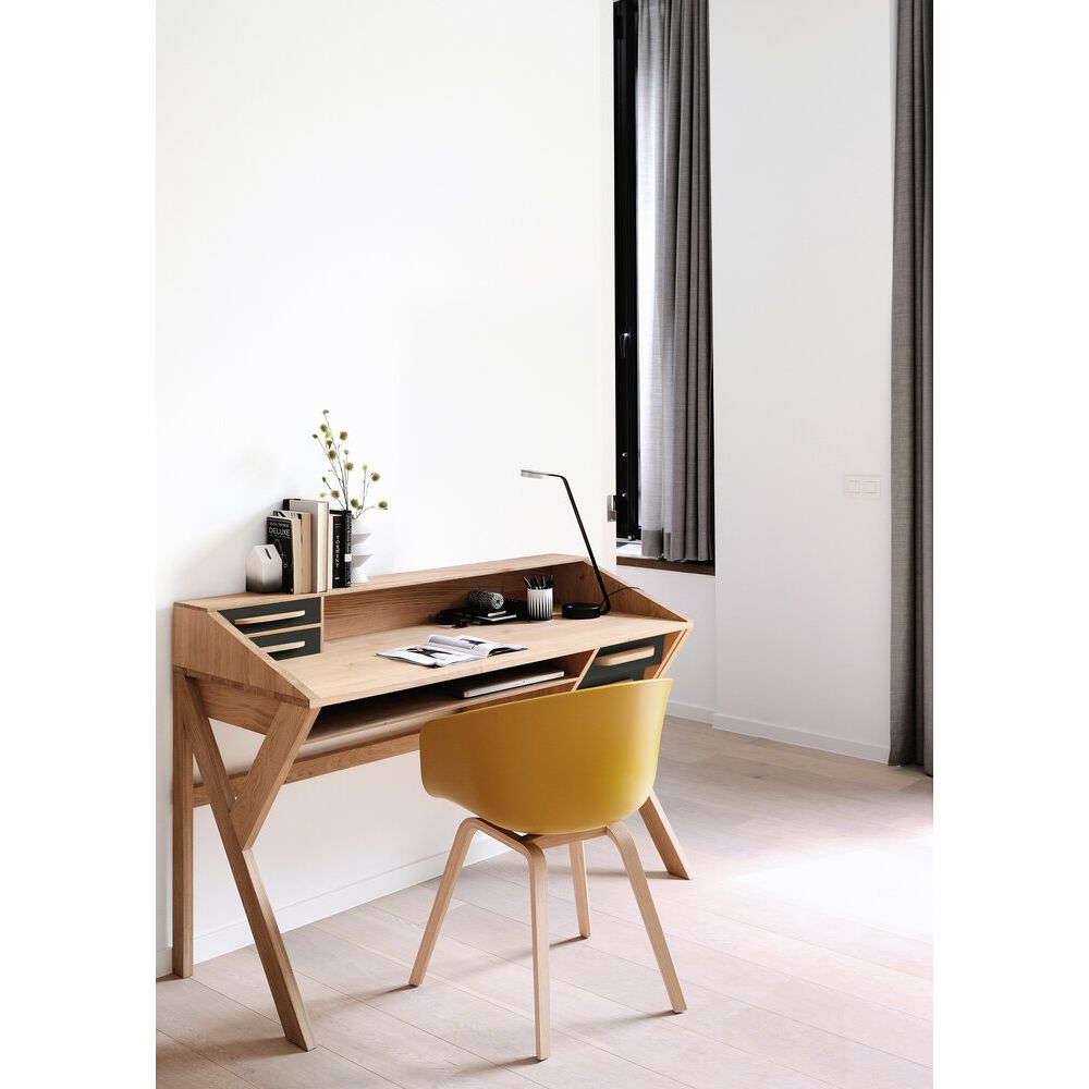 Origami Desk - lifestyle