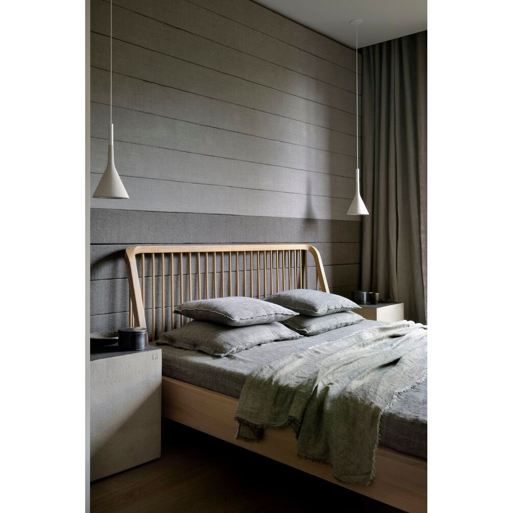 Spindle Bed - lifestyle