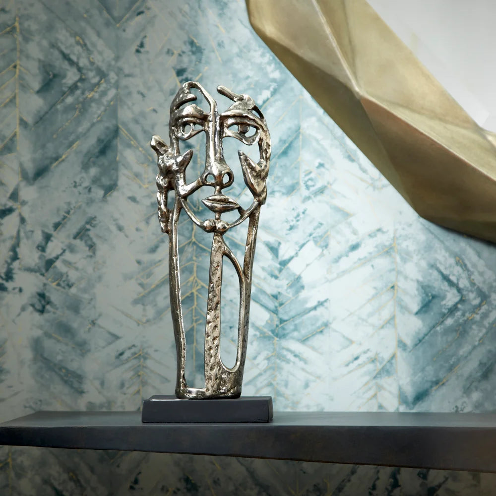 Visage Sculpture