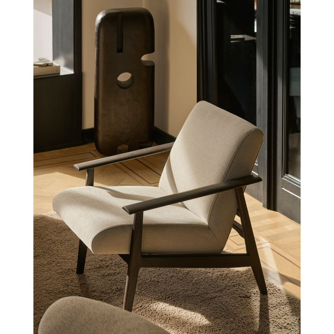 Aspekt Lounge Chair - lifestyle