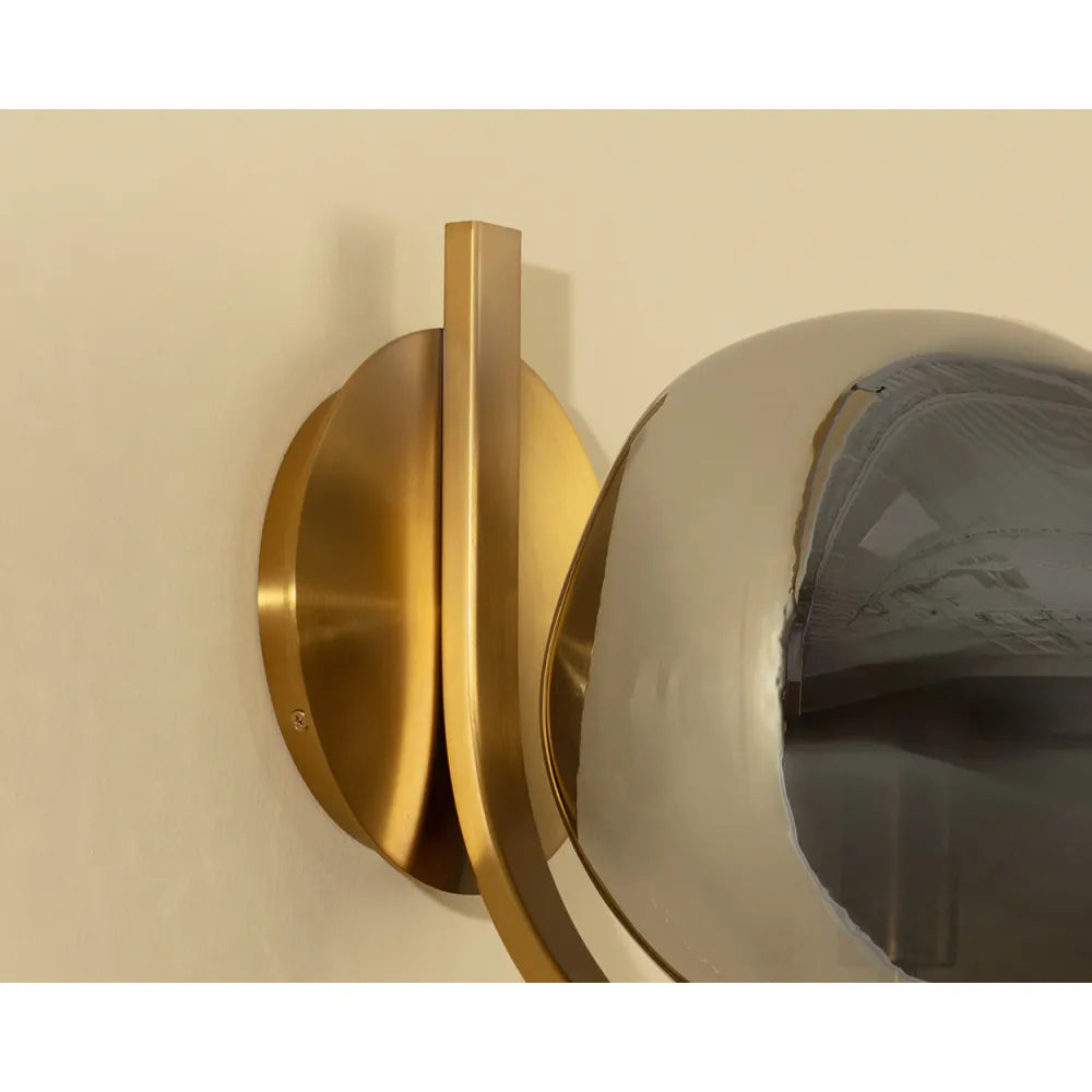 Dionis Sconce