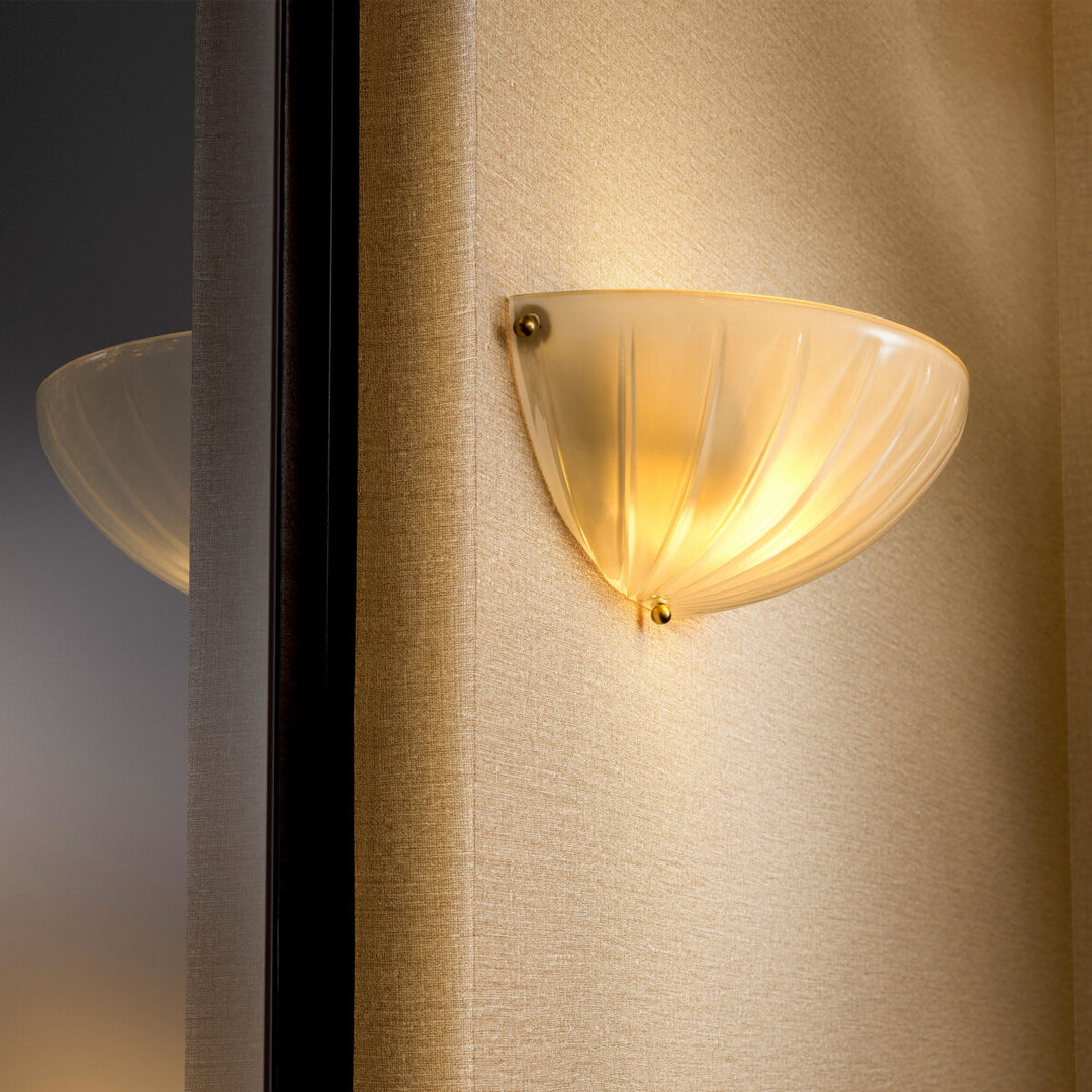Wall Lamp Maranello - Antique brass finish | frosted glass
