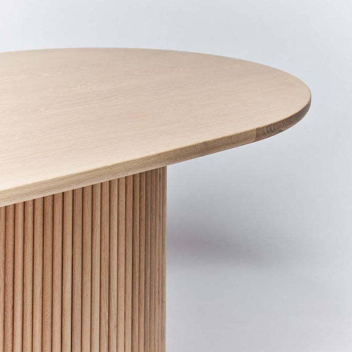 Dining Tables Laurel Dining Table