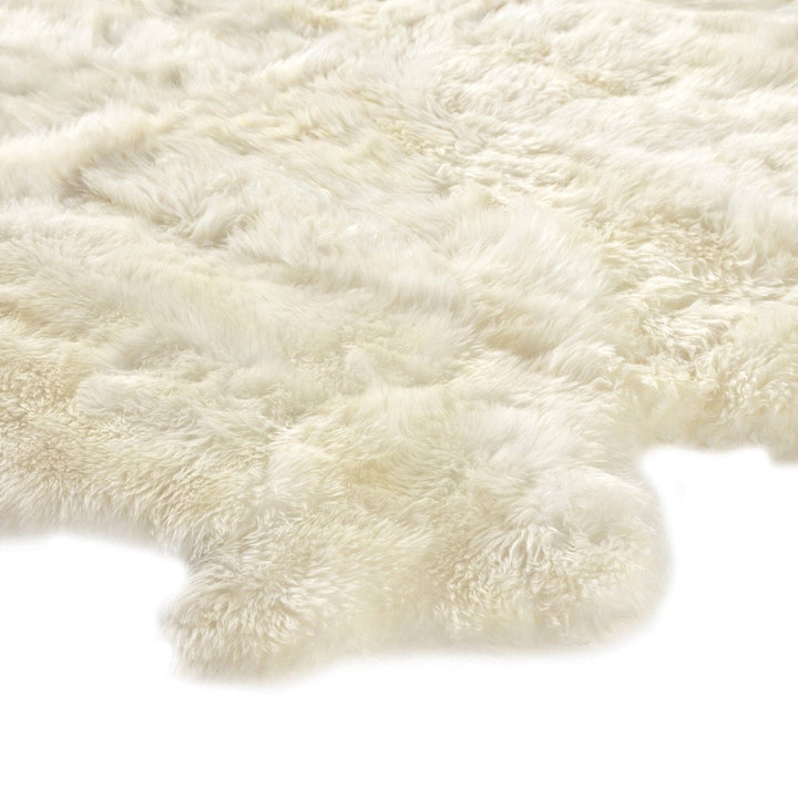 Leon Lambskin Rug - White Lambskin