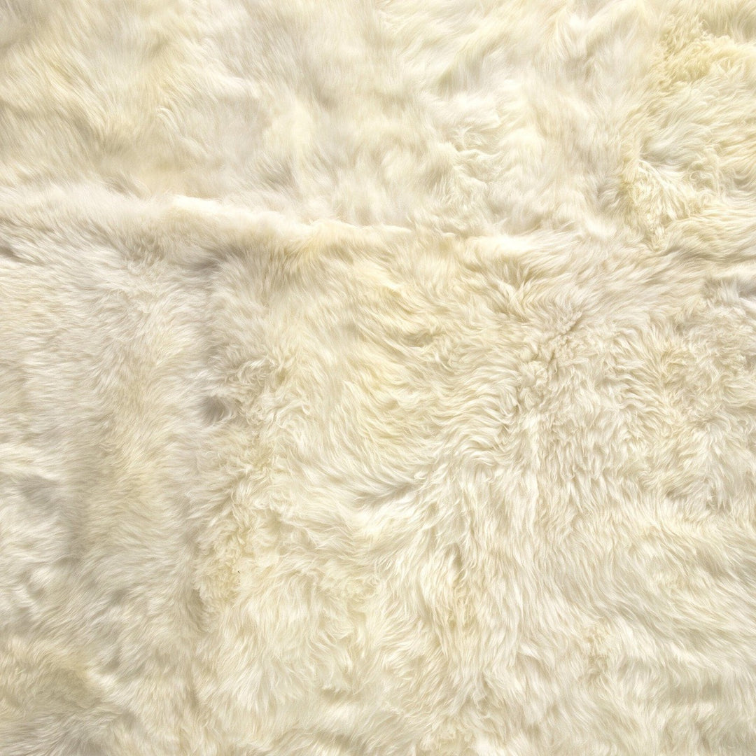 Leon Lambskin Rug - White Lambskin