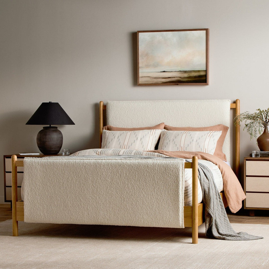 Brody Bed - Sheepskin Natural - Queen