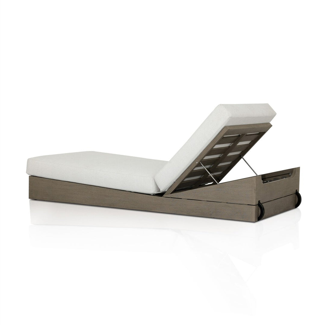 Vantage Outdoor Chaise Lounge