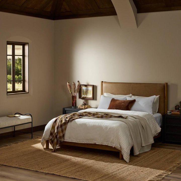 Beds Roark Bed