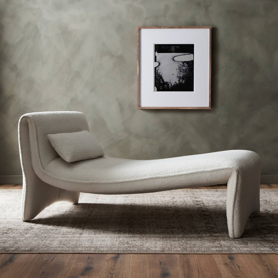 Vivienne Chaise