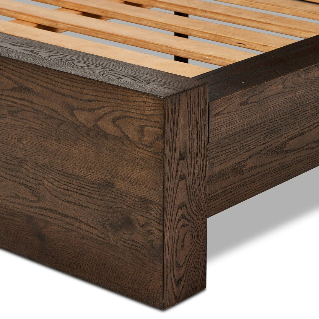 Sullivan Bed - Umber Oak - Queen