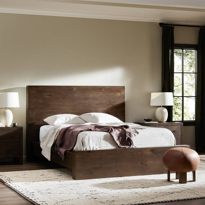 Sullivan Bed - Umber Oak - Queen