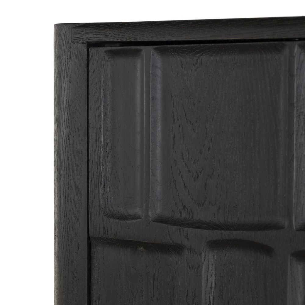 Ezri Cabinet