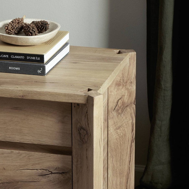 Dante Nightstand