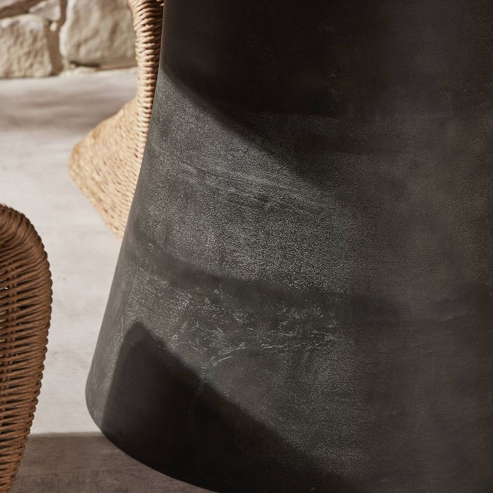 Balboa Outdoor Dining Table - Veined White Marble