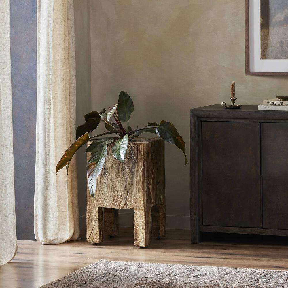 Decor Tora Planter Medium: Burnt Reclaimed