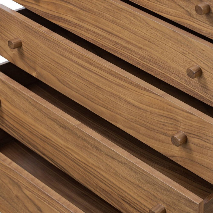 Arturo Chest