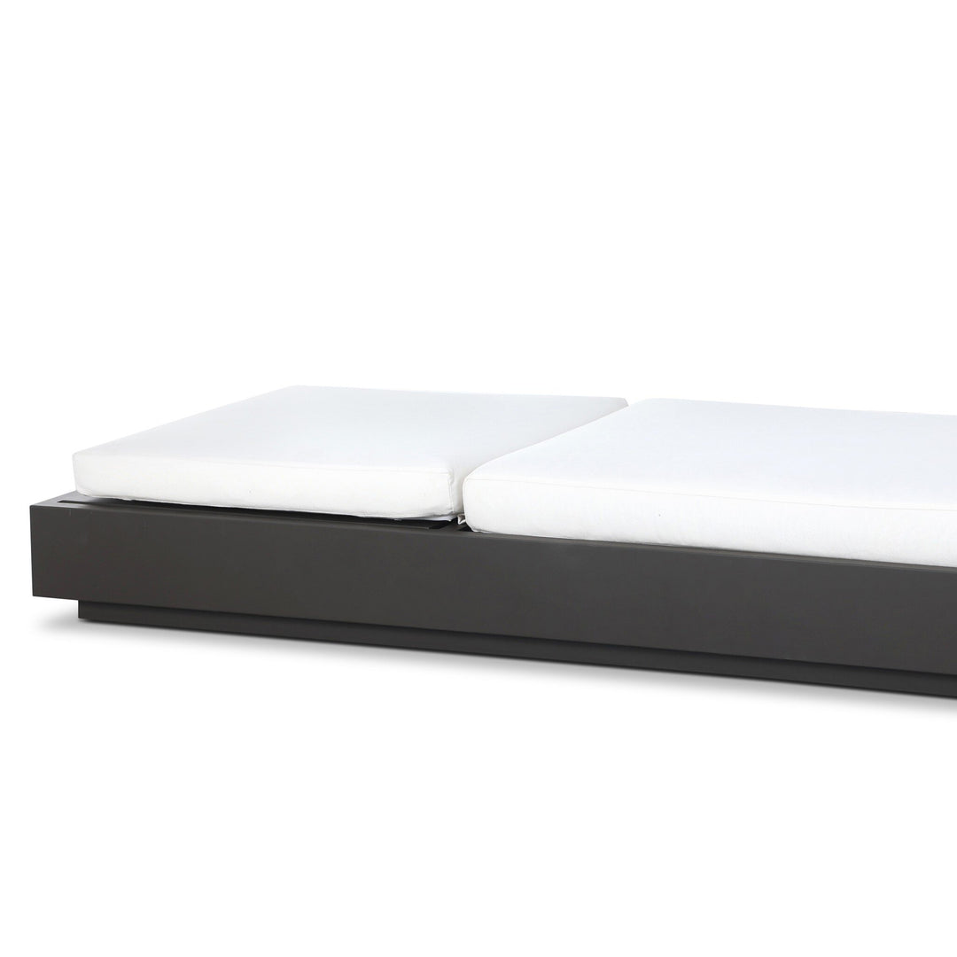 Katari Outdoor Chaise
