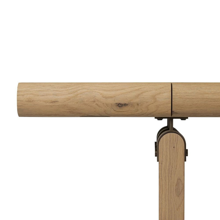 Cleo Desk
