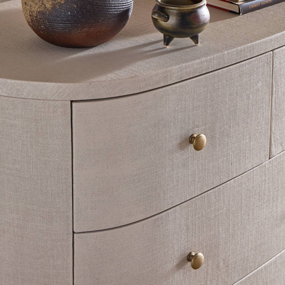 Amelia Chest