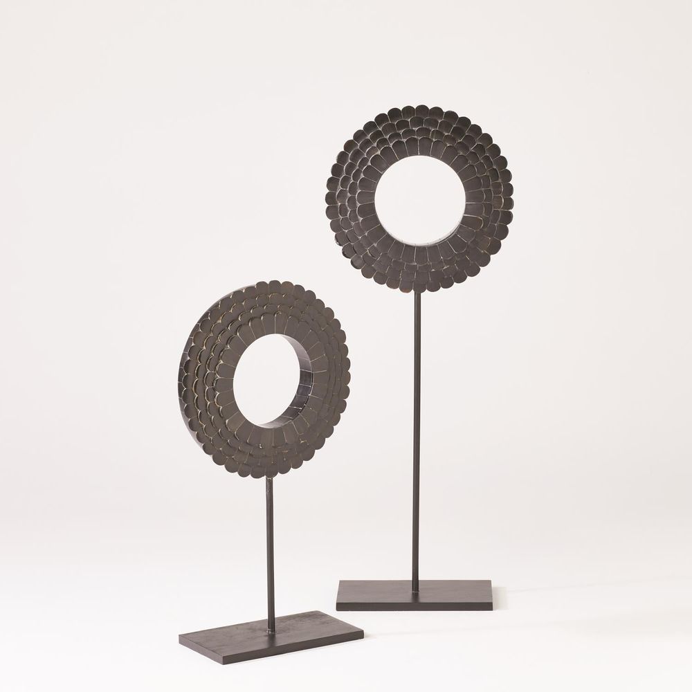 Decor Four Layer Horn Scalloped Mounted Ring-Black-Lg