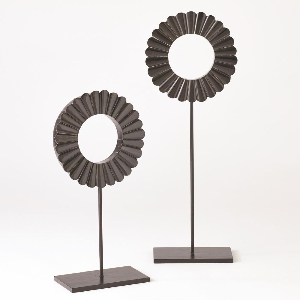 Decor One Layer Horn Scalloped Mounted Ring-Black-Lg