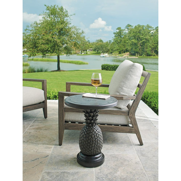 Outdoor Side Tables Pineapple Table - 3945 Light Gray