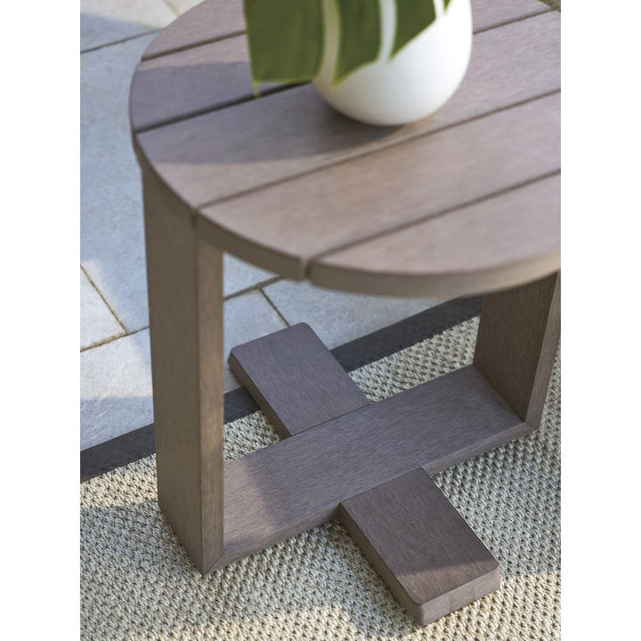 Outdoor Side Tables Round Table - 3370 Brown