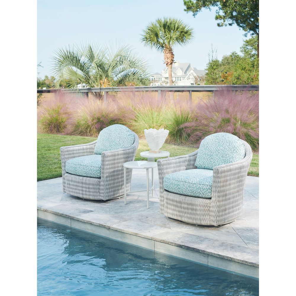 Outdoor Side Tables Tiered End Table - Ivory