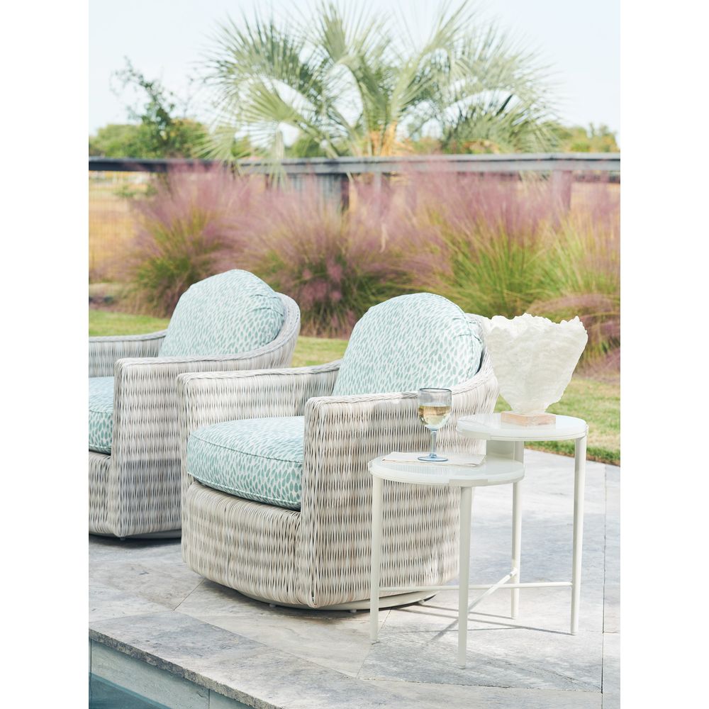 Outdoor Side Tables Tiered End Table - Ivory