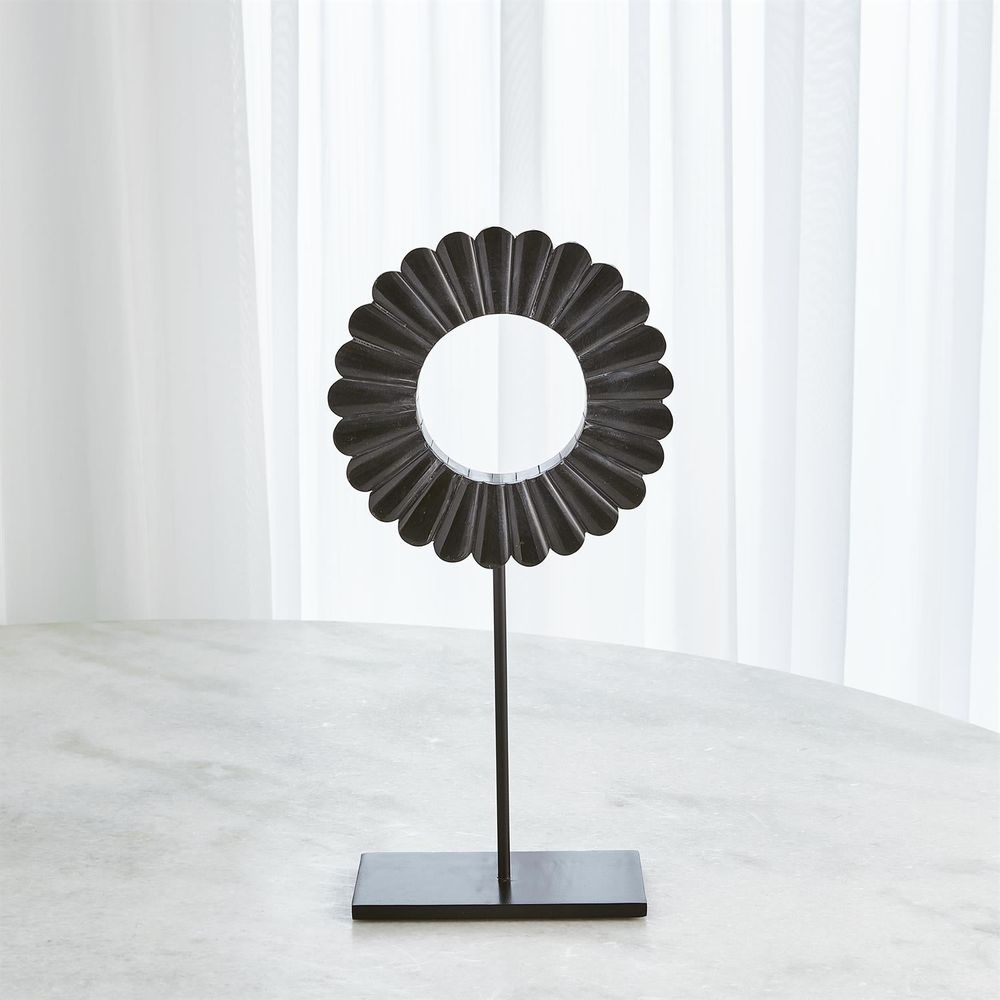 One Layer Horn Scalloped Mounted Ring-Black-Lg
