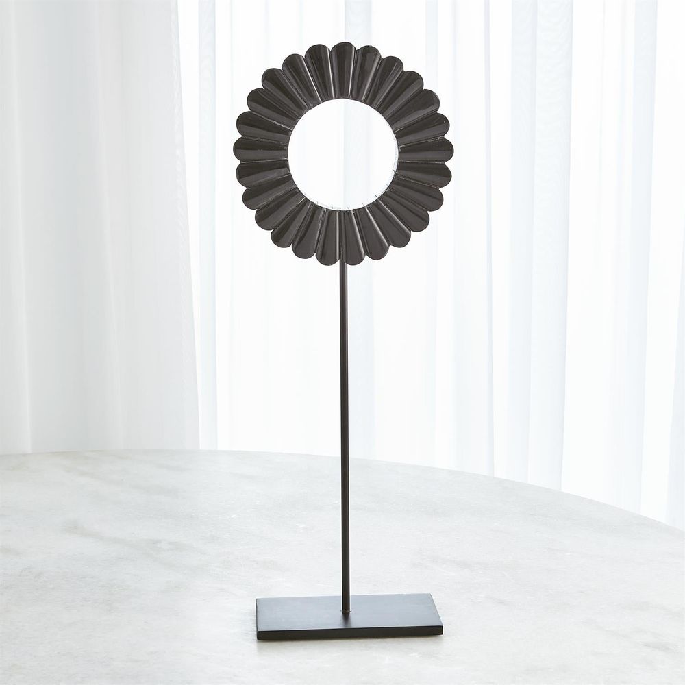 Decor One Layer Horn Scalloped Mounted Ring-Black-Lg
