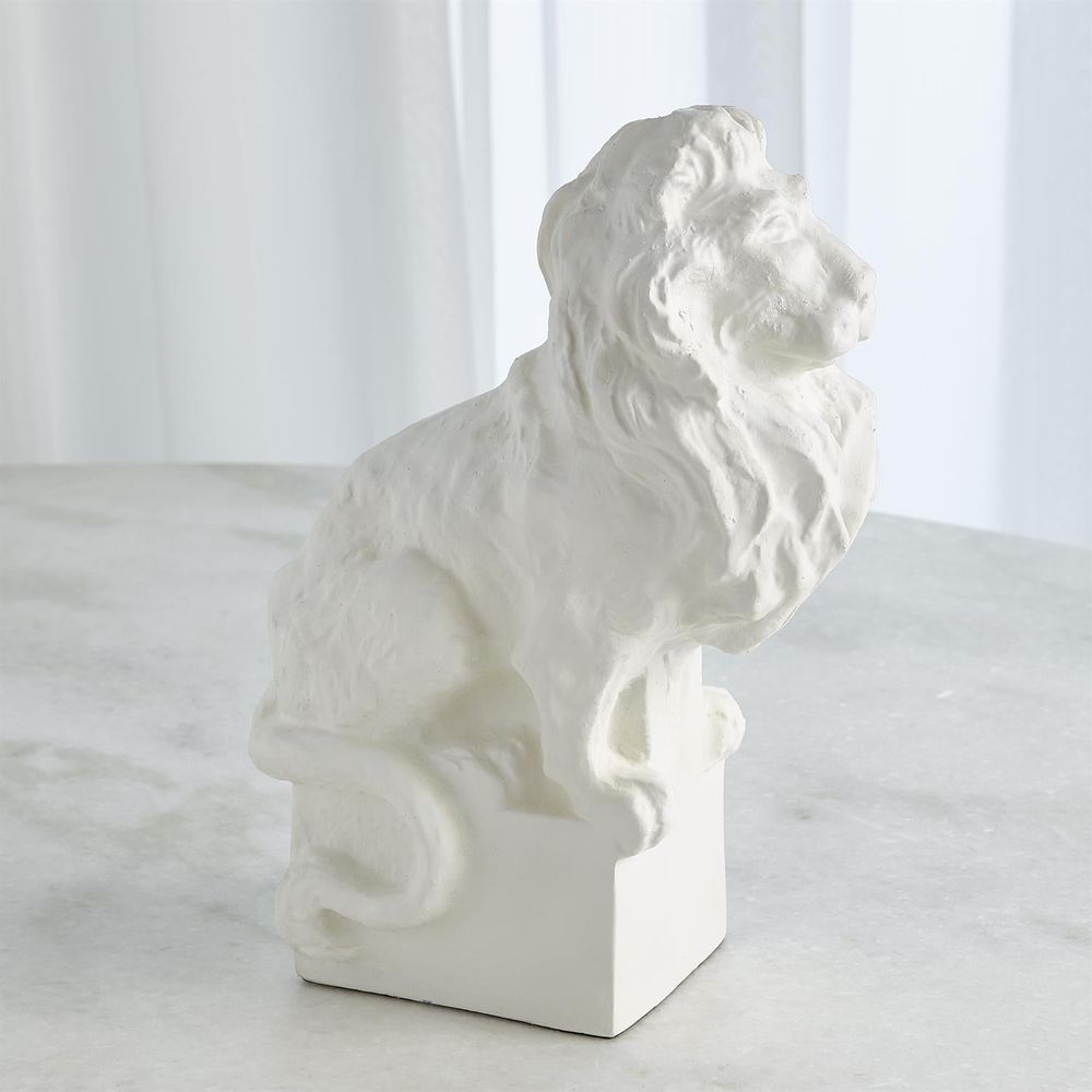 Lion-Matte White