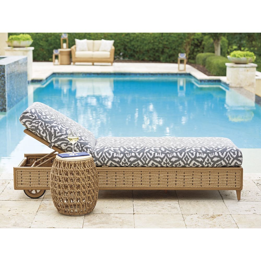 Outdoor Side Tables Round Accent Table - Light Brown