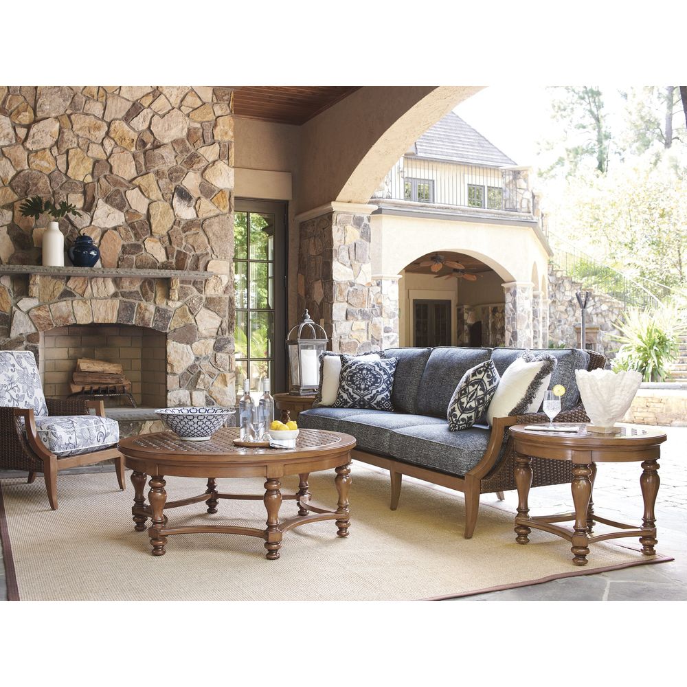 Round Cocktail Table - 3935 Medium Brown