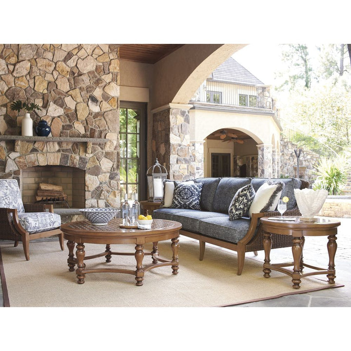 Round Cocktail Table - 3935 Medium Brown