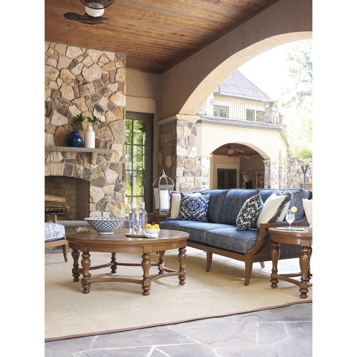 Round Cocktail Table - 3935 Medium Brown