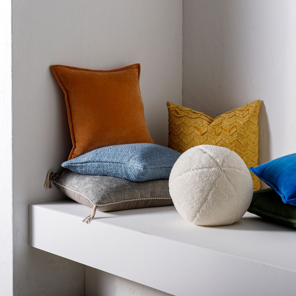 Bola Pillow