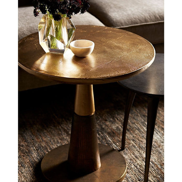 Giacomo End Table