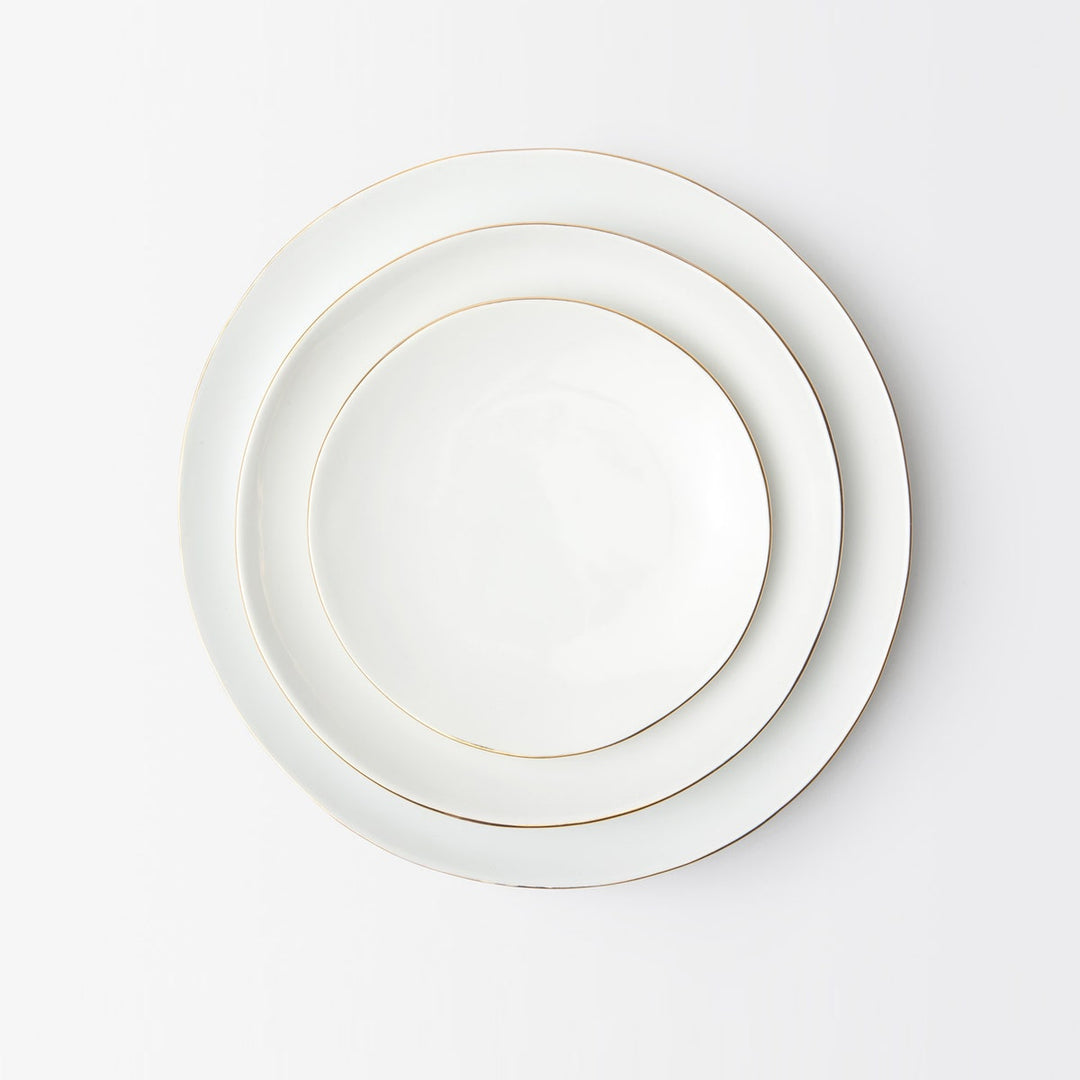 Julianna White Charger With Gold Trim Pack/2