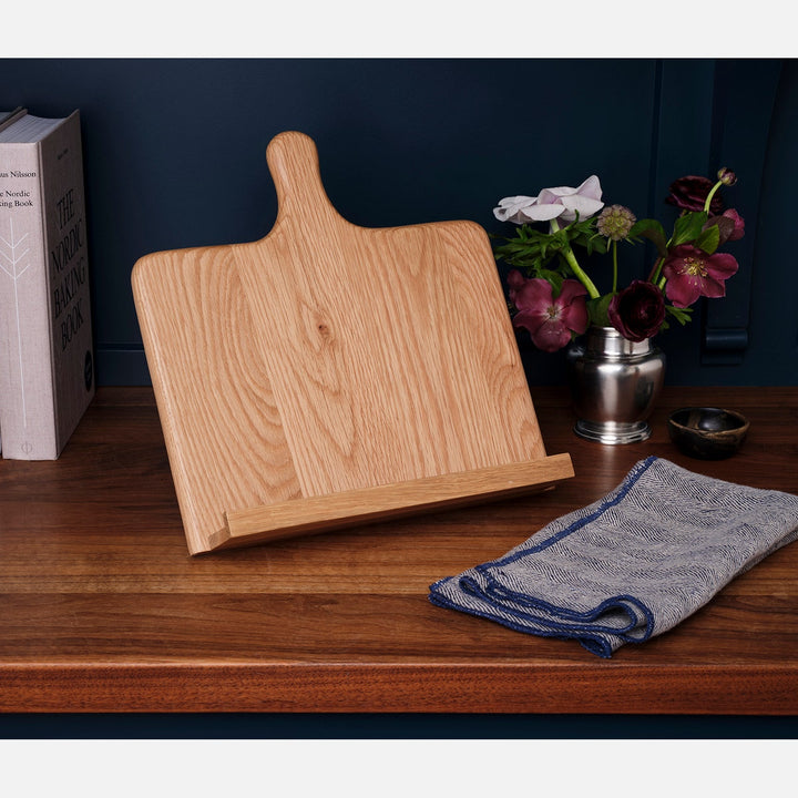 Bronwyn Natural Oak Recipe Stand W/ Handle Wood