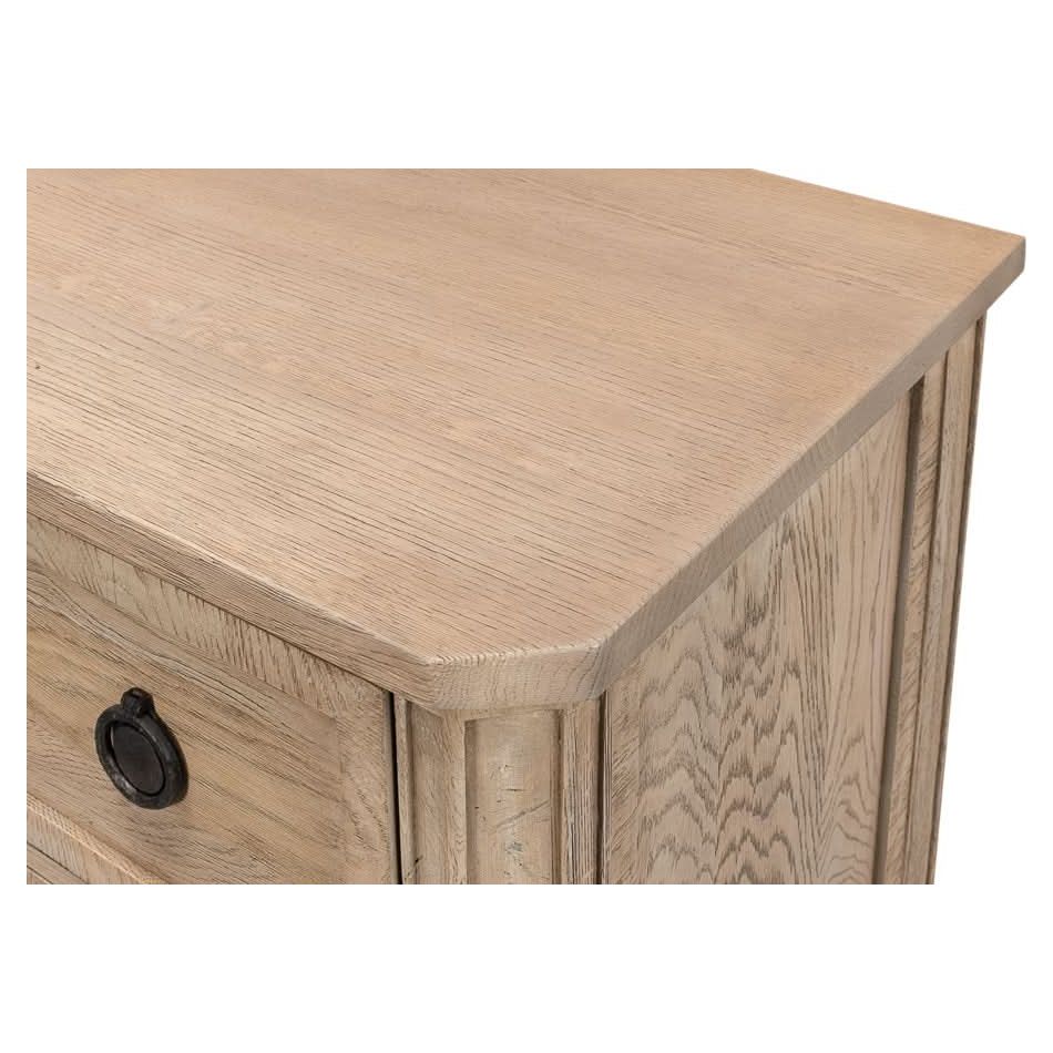 Gordon Vineyards Chest