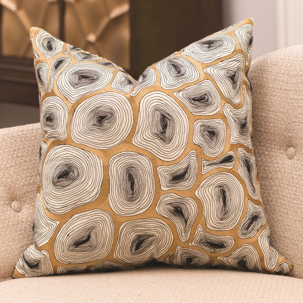 Agate Pillow-Black/Gold