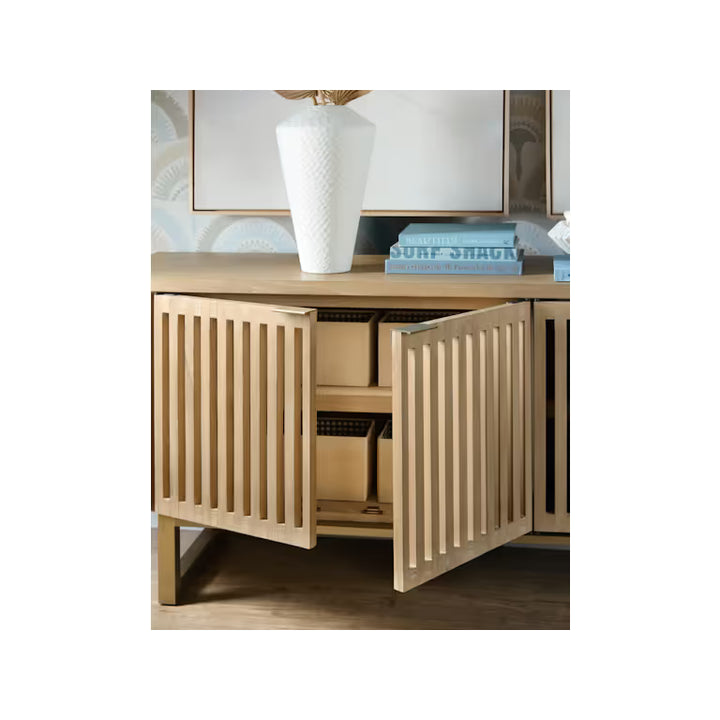 Commerce and Market Easton Entertainment Console
