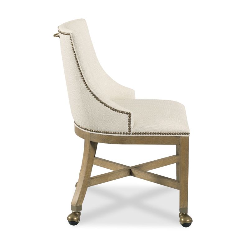 Morgan Game Chair with handle