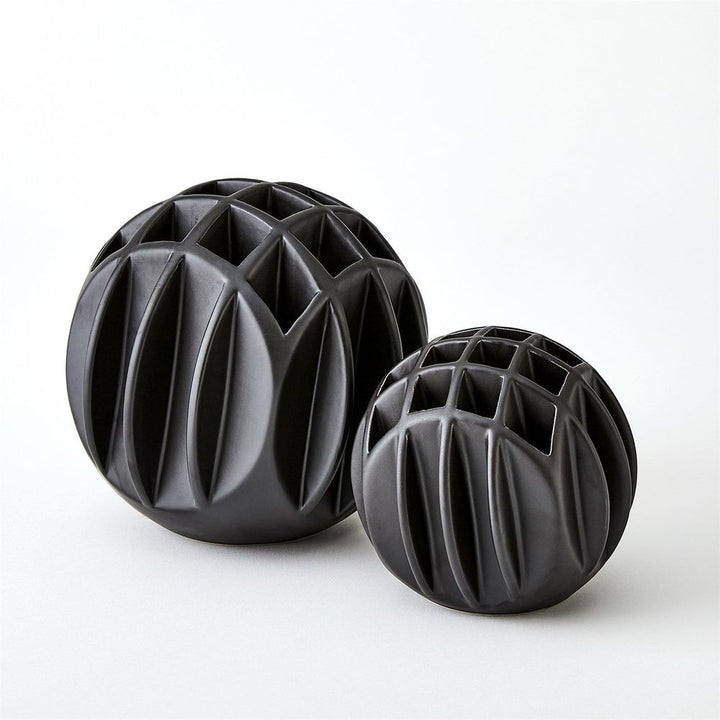 Bud Ball Vase-Matte Black-Lg