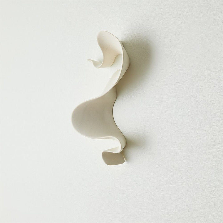 Tempest Wall Ribbon-White-XLg